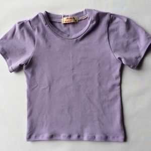 Jersey-bluse-syrenlilla-med-lille-pufarm-oeko-tex-bomuld-elastan