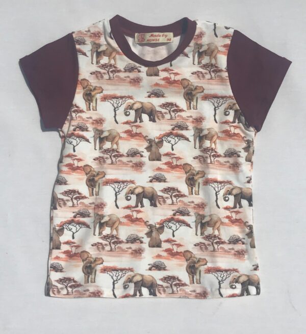T-shirt-med-elefant-safari-creme-oeko-tex-bomuld-elastan-95-5