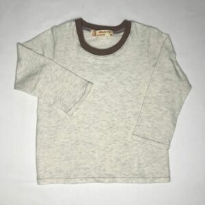 T-shirt-lysgraa-meleret-med-brun-rib-oekologisk-bomuld-elastan