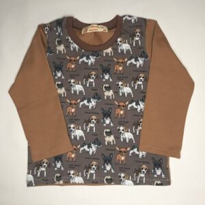 T-shirt-med-hunderacer-kamel-brun-oeko-tex-bomuld-elastan