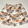 Shorts-med-heste-off-white-oekologisk-bomuld-elastan